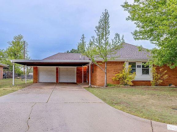 2nd image of 629 Kingston Pl