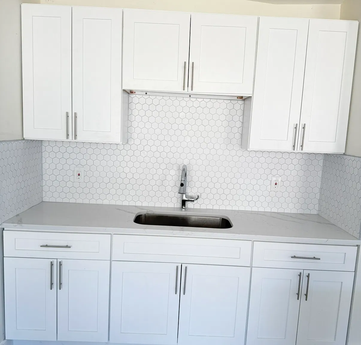 3 bed, $2,350 — Photo 2