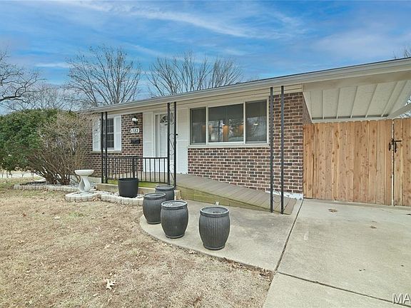 3rd image of 1782 Oliveto Ln