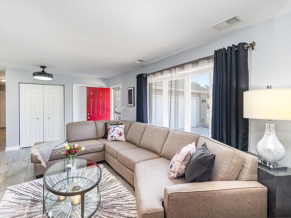 4th image of 1505 Cozy Ln