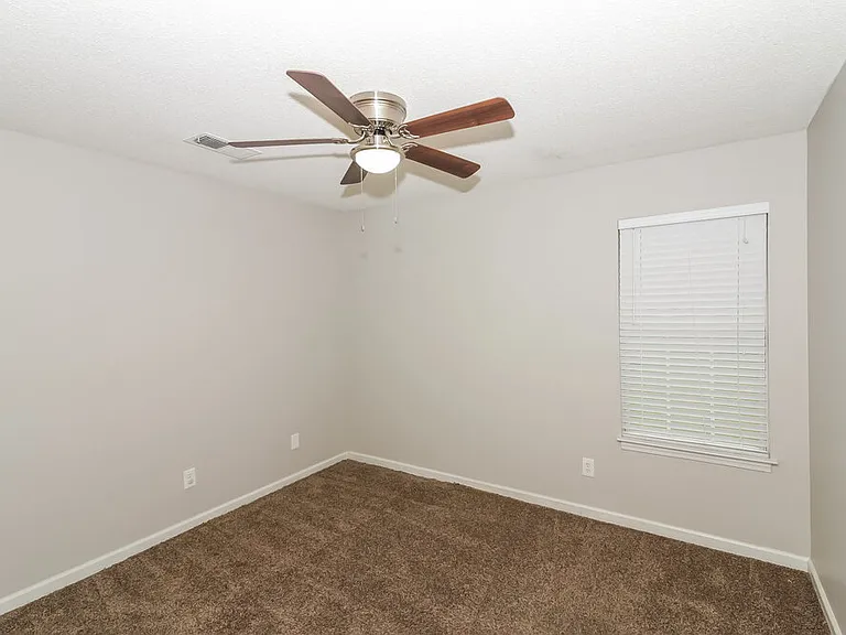 3412 Pendulum Dr E — Photo 11