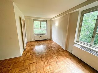 190-17A 69th Ave #3C, Fresh Meadows, NY 11365