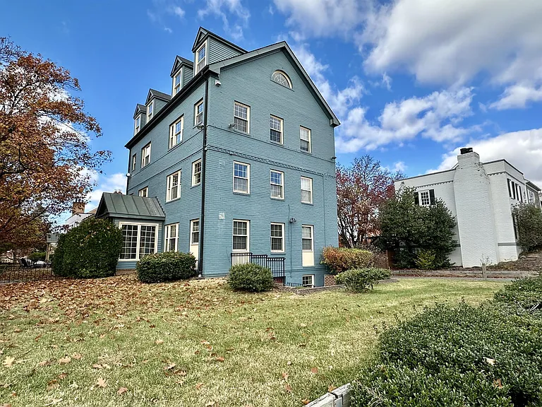 907 Church St — Photo 22