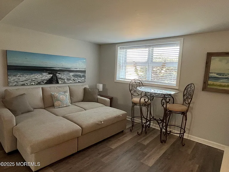 103 Chicago Ave — Photo 19