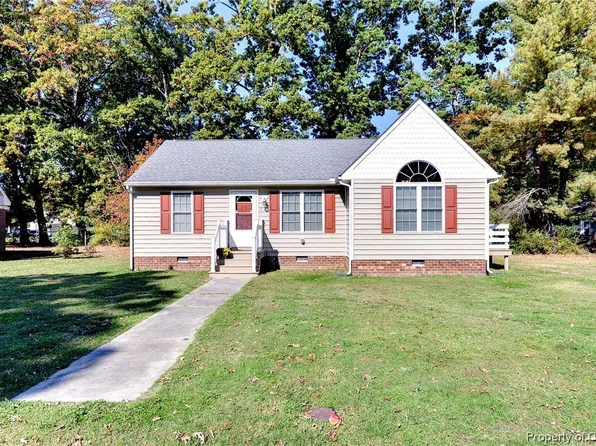 517 18th St, West Point, VA 23181