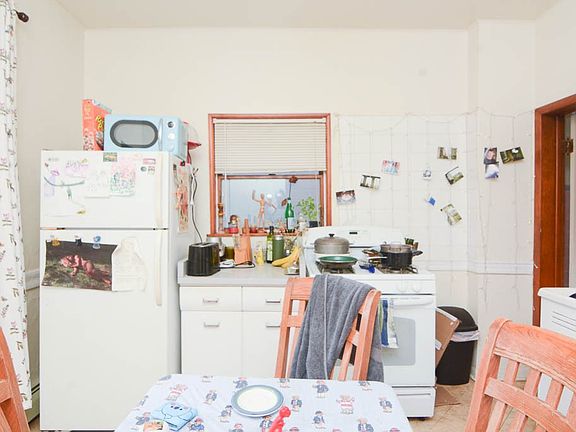 4th image of 2823 W Shakespeare Ave #3
