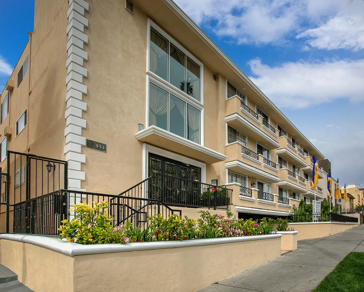 Building Photo - Sterling Koreatown Regency