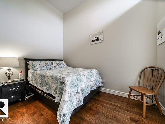 4th image of 8050 Orchards Grn SW #3
