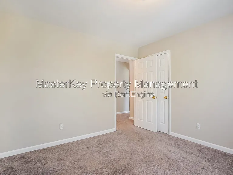 1600 Nesfield Pl — Photo 22