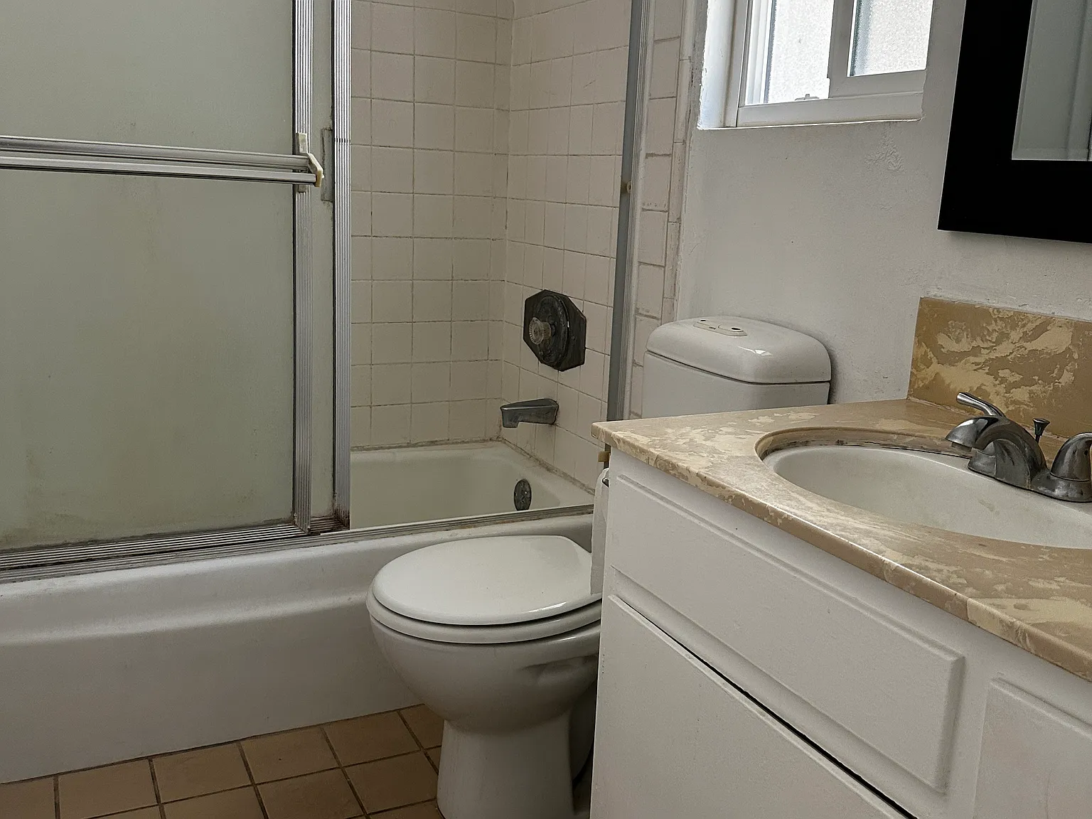 115 S Meridith Ave — Photo 3