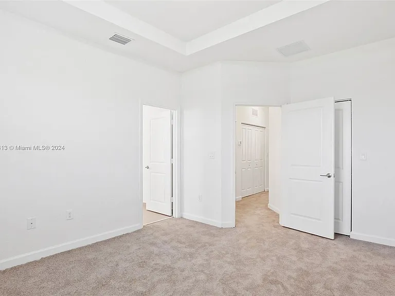 11934 SW 247th Ter — Photo 14