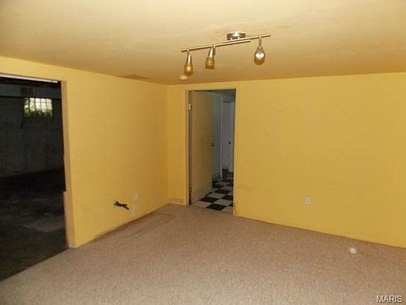 4th image of 11066 Galaxy Dr