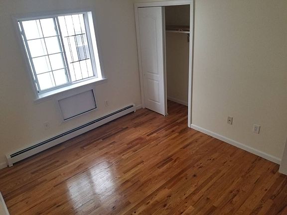 3rd image of 847 E 226th St #2