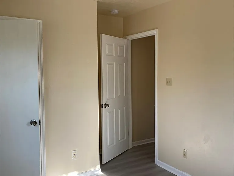 4415 Groton Dr — Photo 5