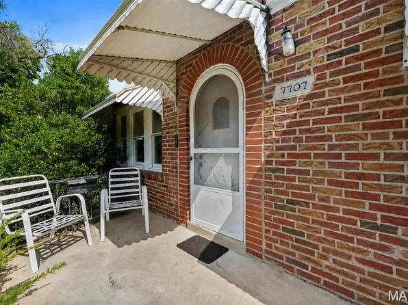 7707 Murdoch Ave, Saint Louis, MO 63119
