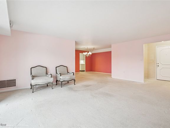 4th image of 1931 King James Pkwy APT 114