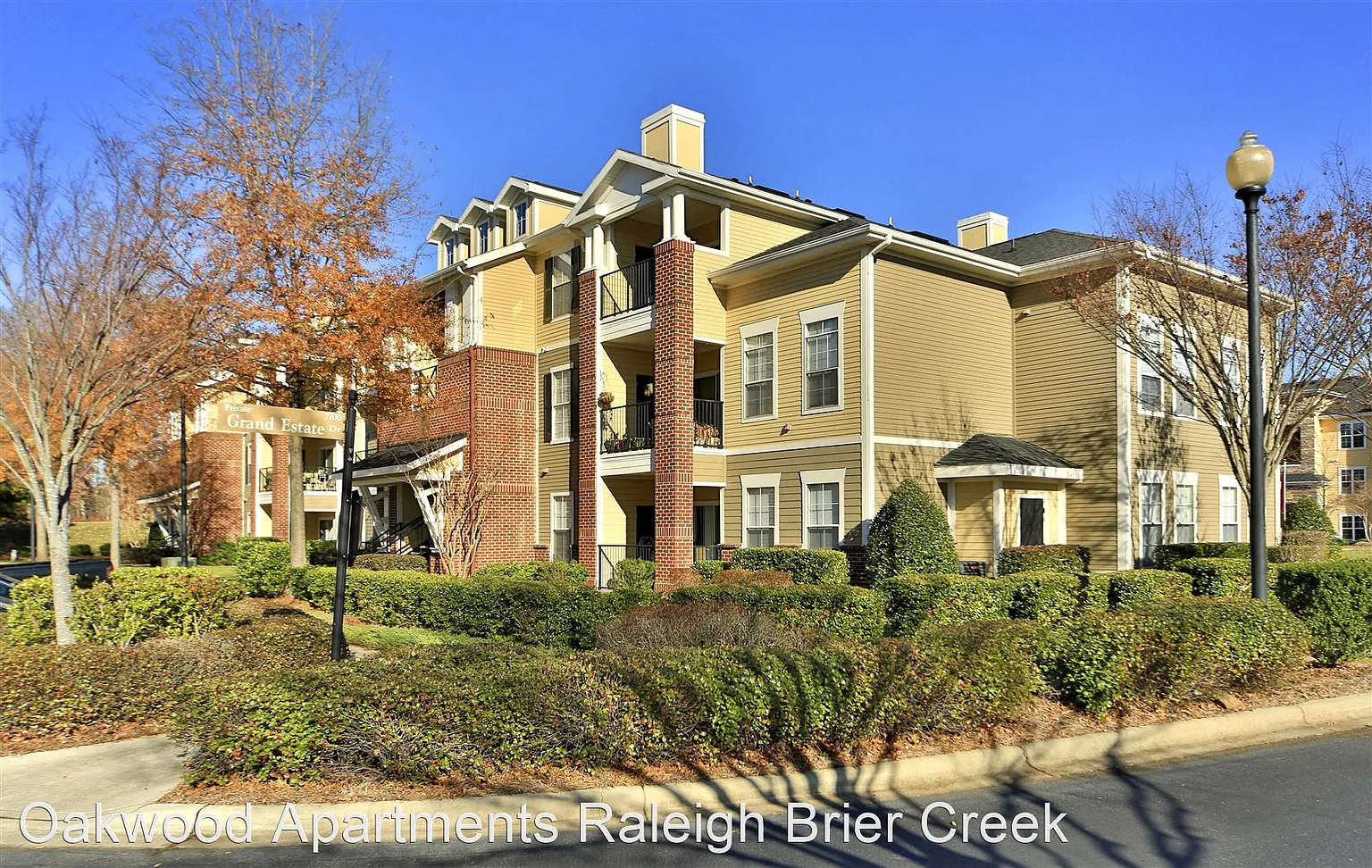 Oakwood Living Raleigh Brier Creek Apartment Rentals Raleigh Nc Zillow