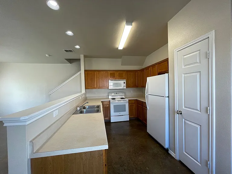5730 Golf Hts #1 — Photo 5