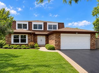 11 Birchwood Ave, Deerfield, IL 60015
