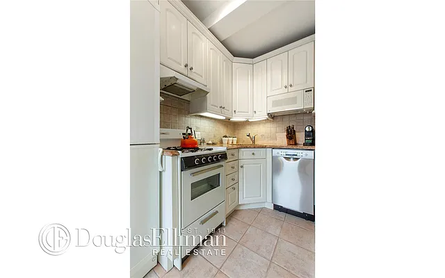 Sold by Douglas Elliman | media 11