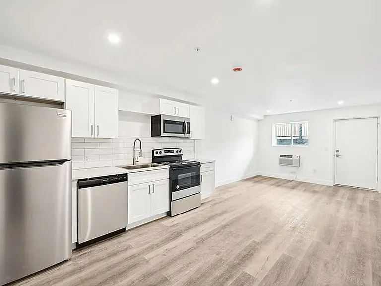 11800 E Colfax — Photo 41