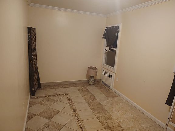 4th image of 12 Union St
