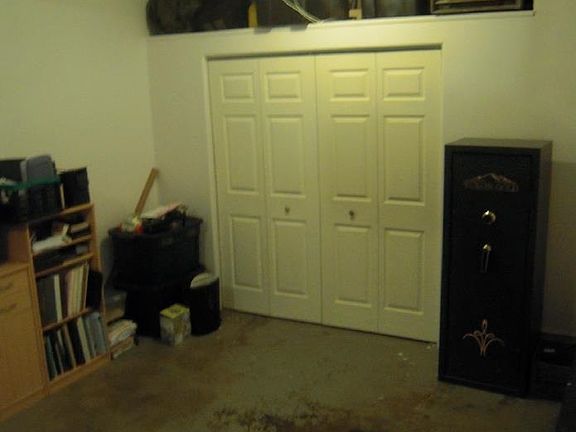 3rd image of 106 Maple Dr
