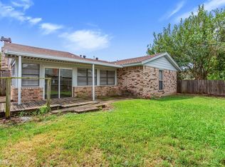 1023 Royal Ln, Yukon, OK 73099