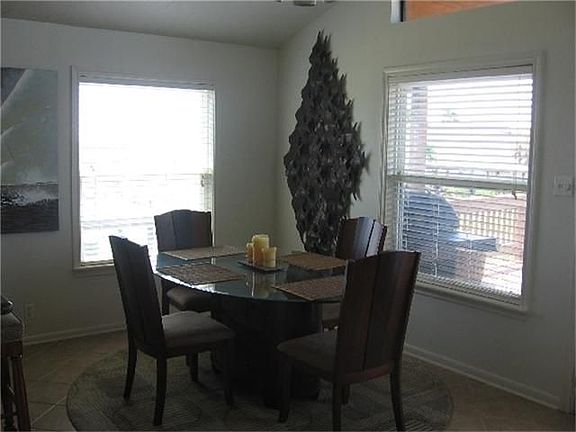 5th image of 23014 Cuadro St