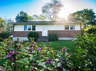 421 Oleyline Rd, Douglassville, PA 19518