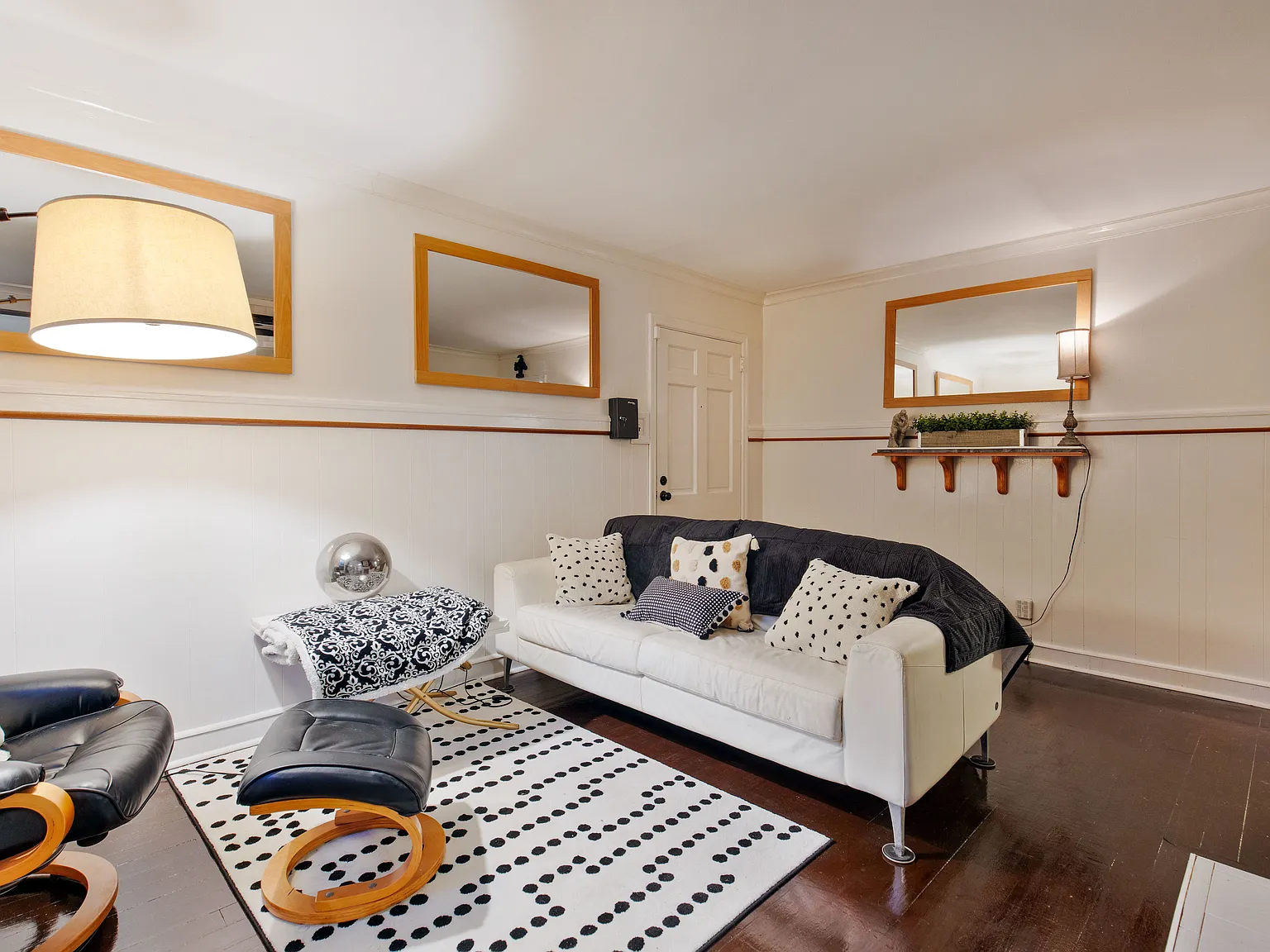 110 E Tally Ct — Photo 2