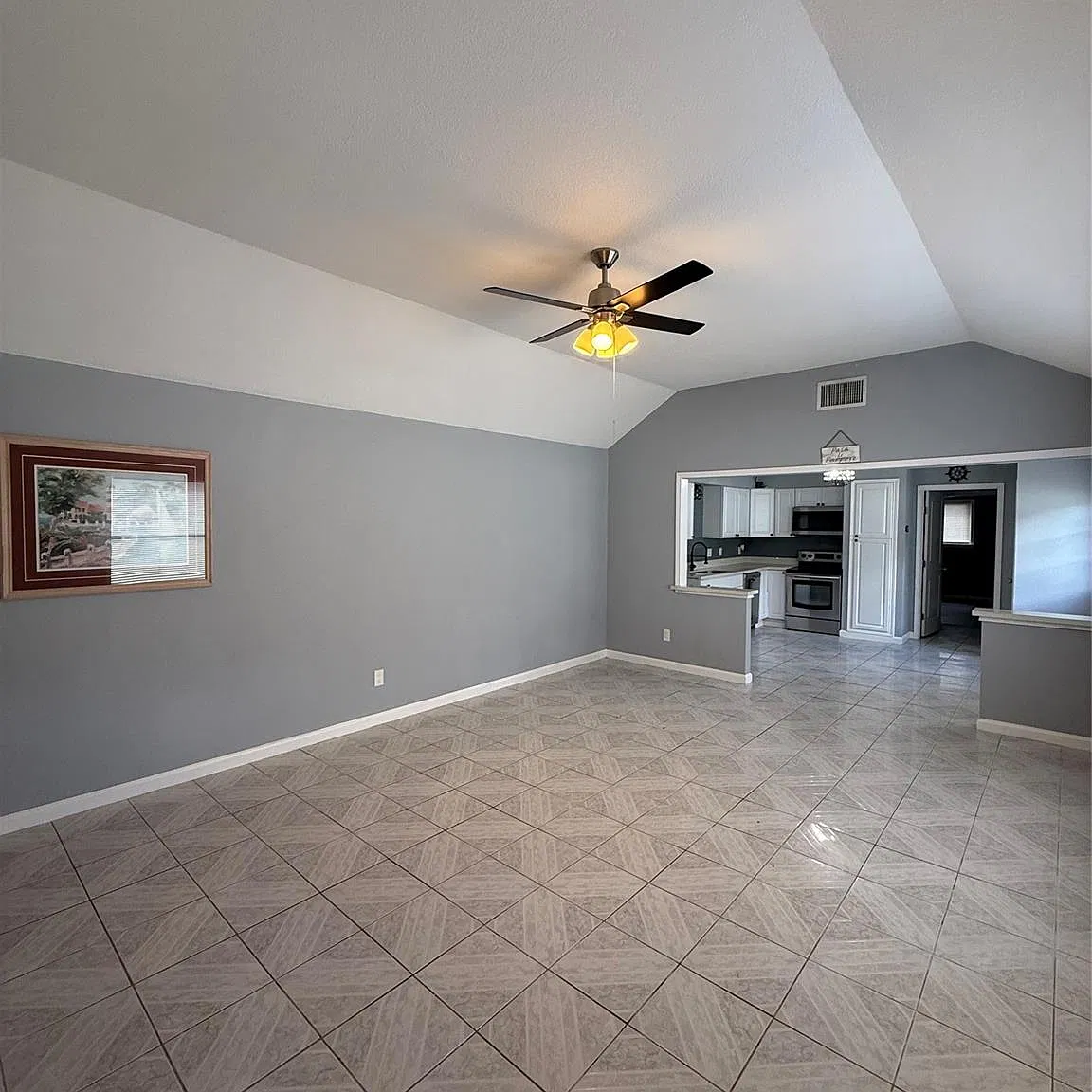 2 bed, 2.0 bath, 1072 sqft, $1,500 — Photo 3