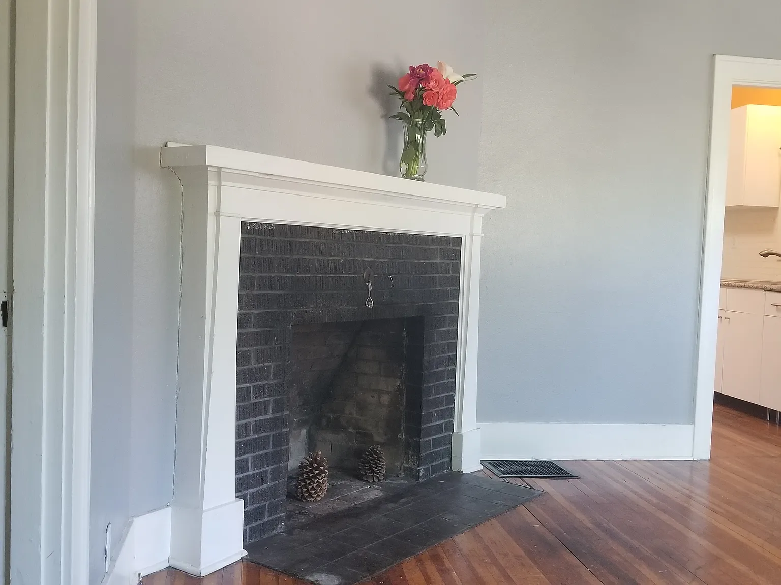 2 bed, 876 sqft, $1,475 — Photo 2