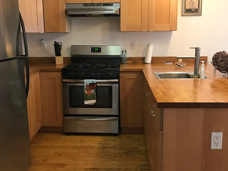 234 Richardson St #2 — Photo 11