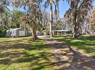 28315 Private Rd, Okahumpka, FL 34762