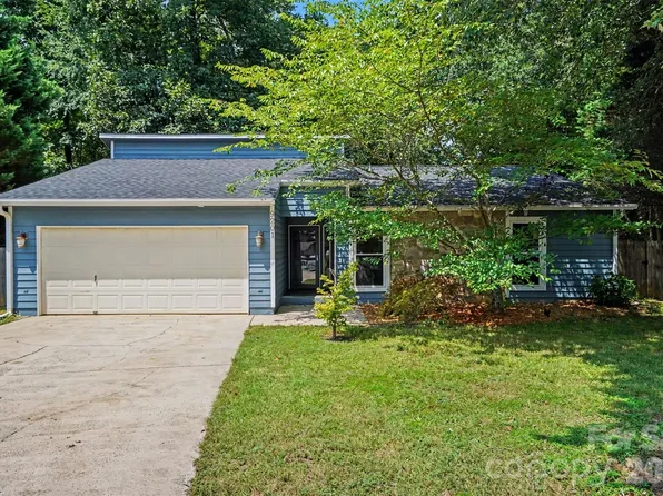 9201 Aylesbury Ln, Mint Hill, NC 28227