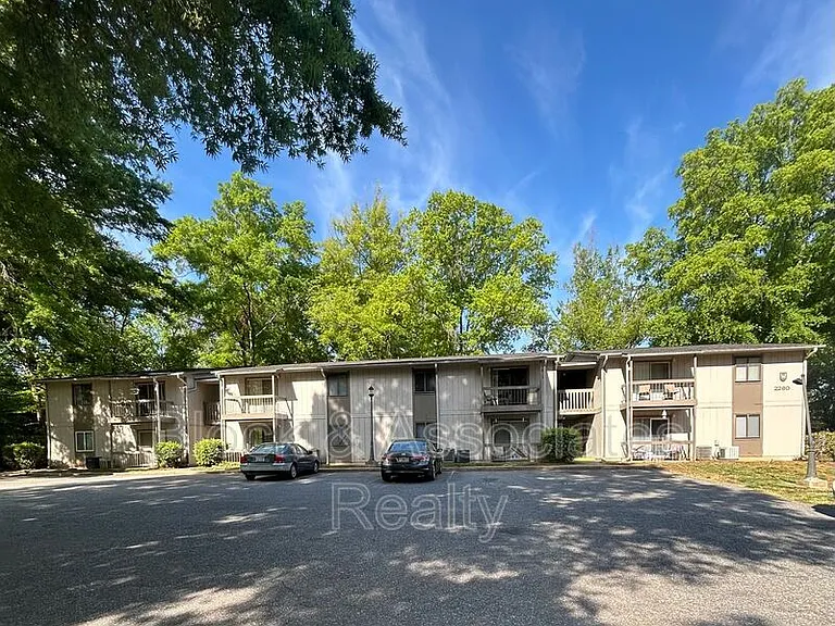2260 Sunderland Rd #84W — Photo 1