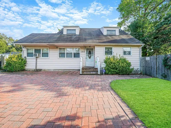 199 Grand Boulevard, Brentwood, NY 11717