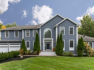 21 Winterberry Ln, North Hampton, NH 03862