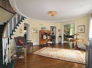 2 Woodmere Dr, Summit, NJ 07901