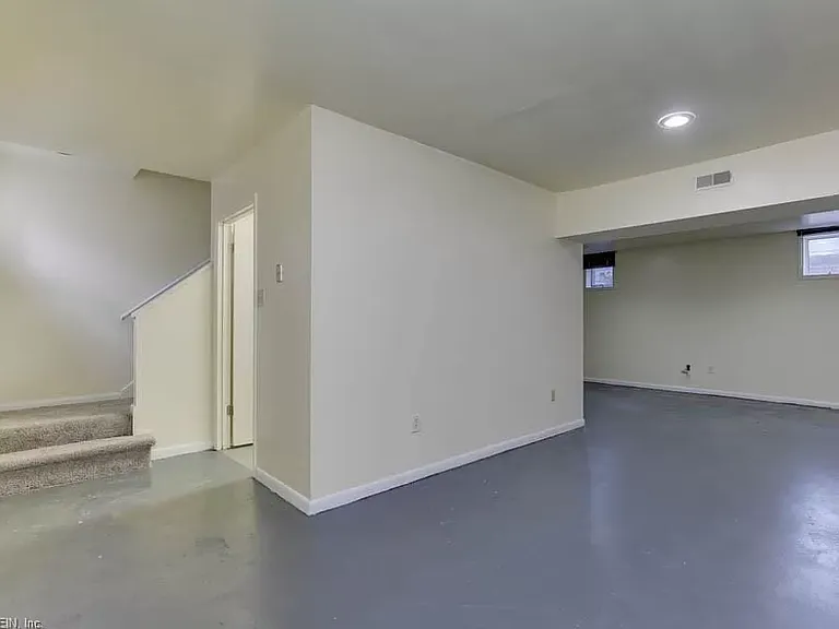 9 Bromley Dr — Photo 11