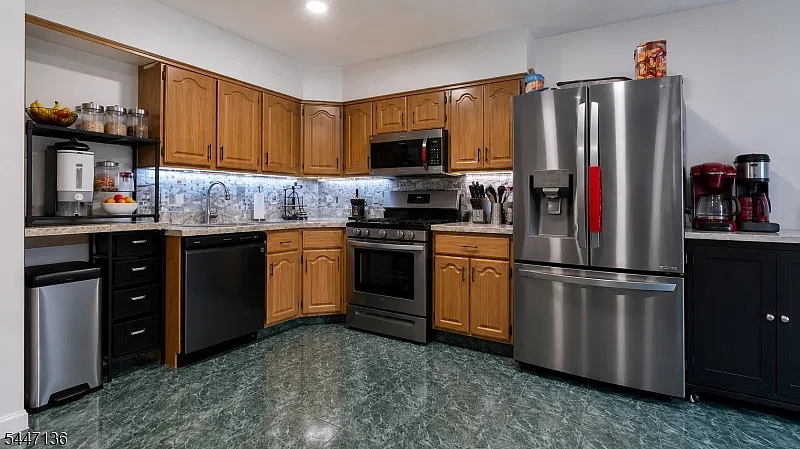 2 bed, 1.5 bath, $2,700 — Photo 4