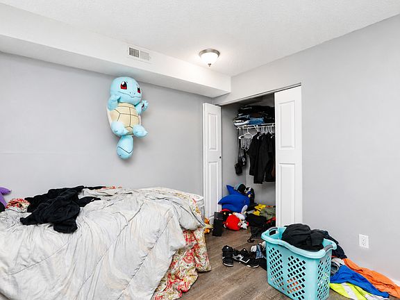 5th image of 1100 E 6th St APT 5