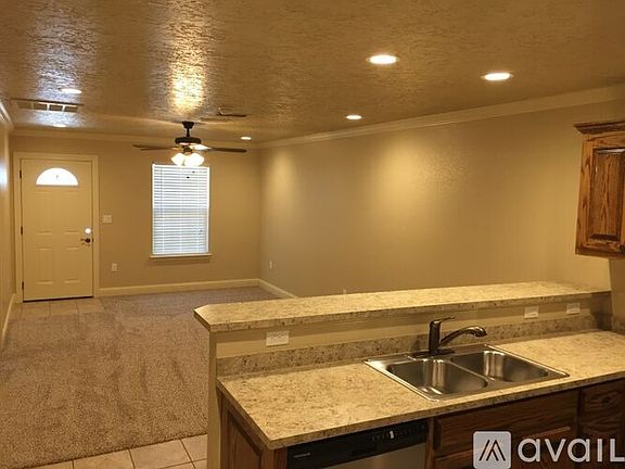 5th image of 405 2nd St Unit D