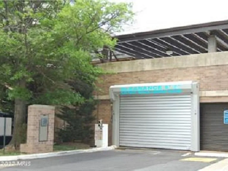 5505 Seminary Rd #103N — Photo 27
