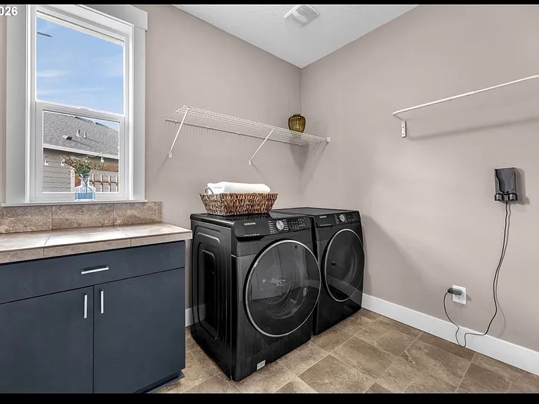 1601 S 46th Pl — Photo 12