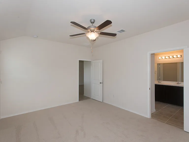 5717 Southerner Way — Photo 10
