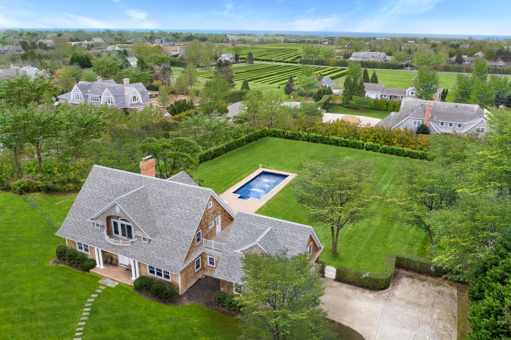  Sagaponack South Home with Farm Views
