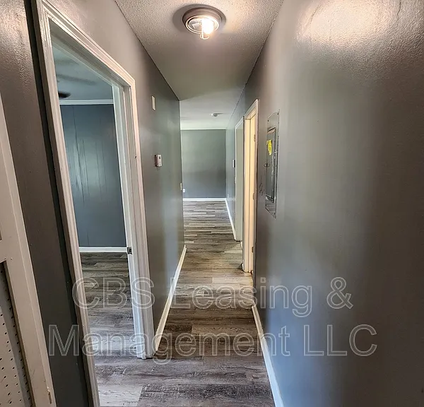 1406 Jackson Dr — Photo 8