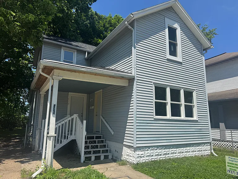 218 E Euclid Ave — Photo 1